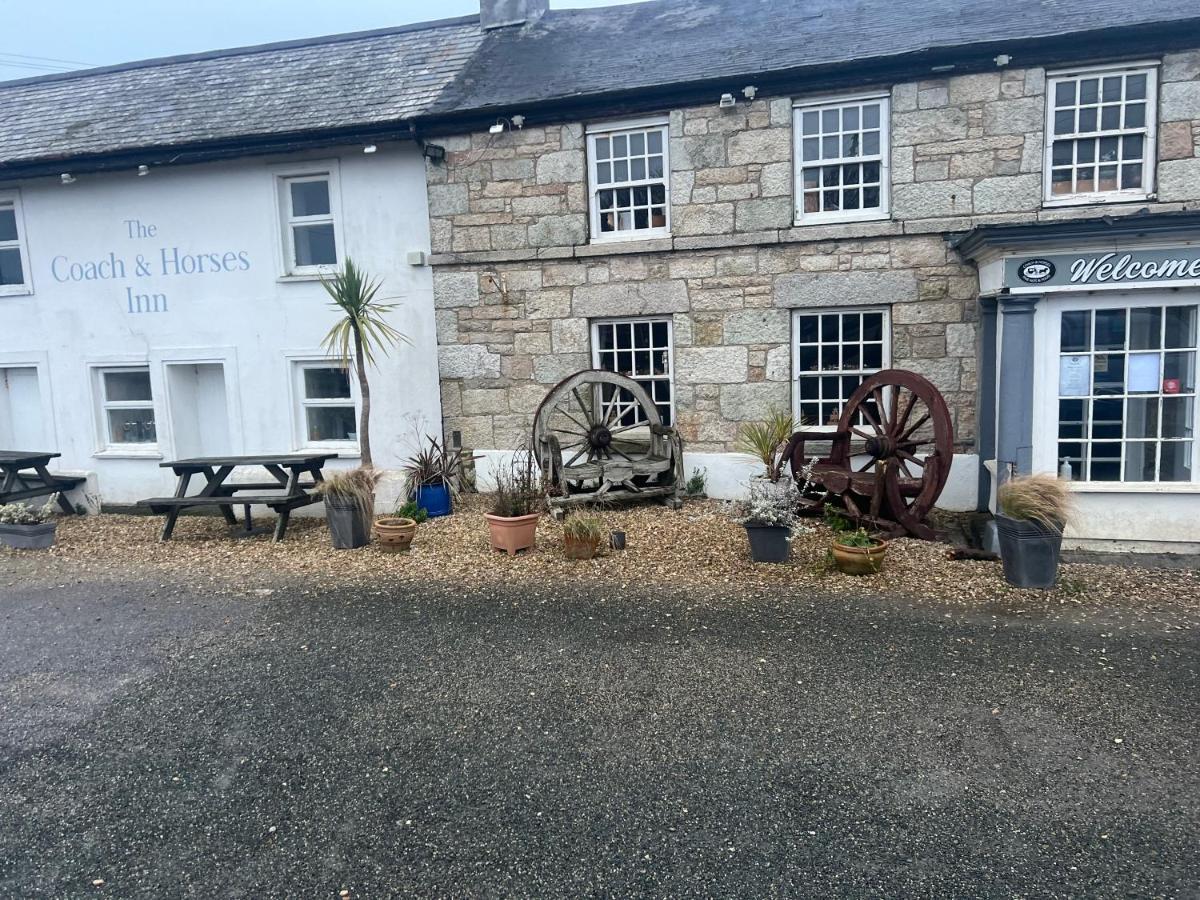Coach And Horses Inn 펜젠스 외부 사진
