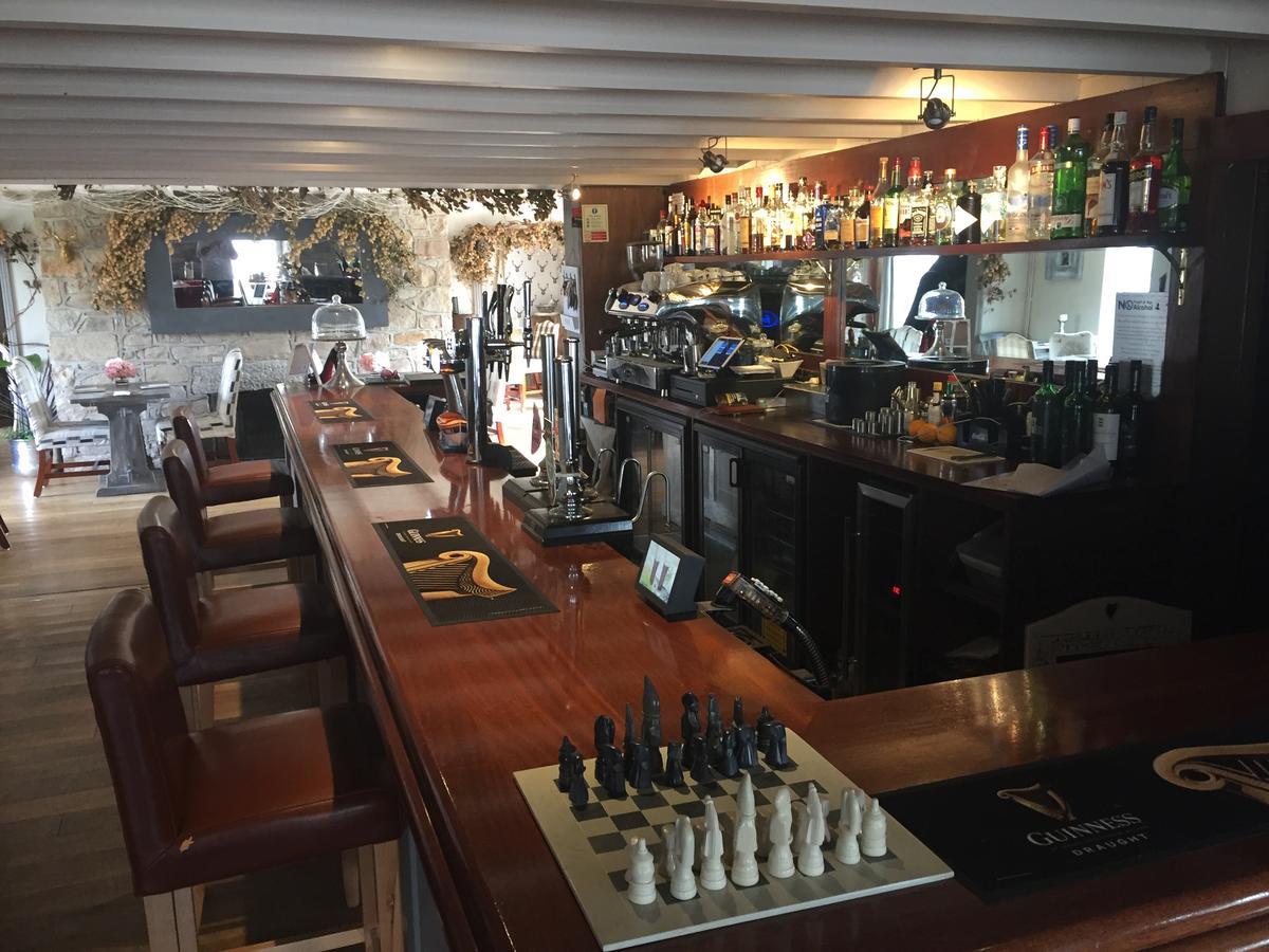 Coach And Horses Inn 펜젠스 외부 사진